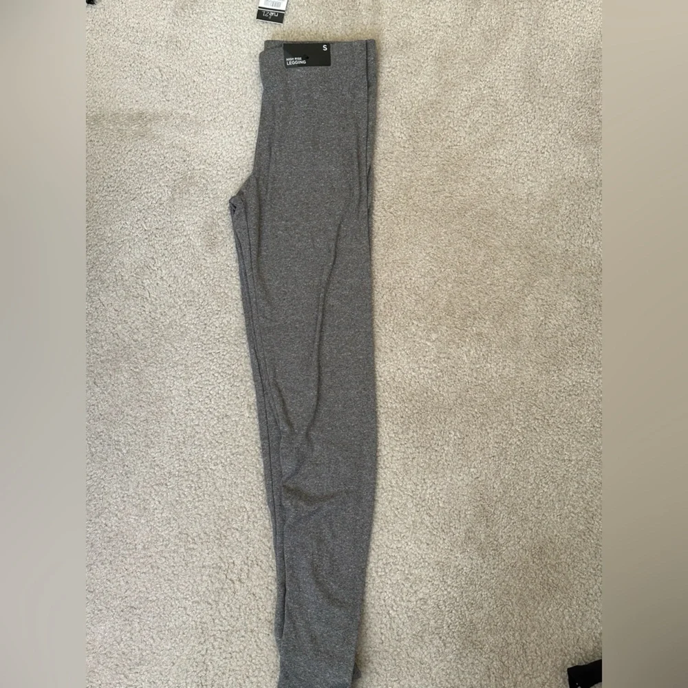 Leggings bundle NWT - Picture 13 of 14